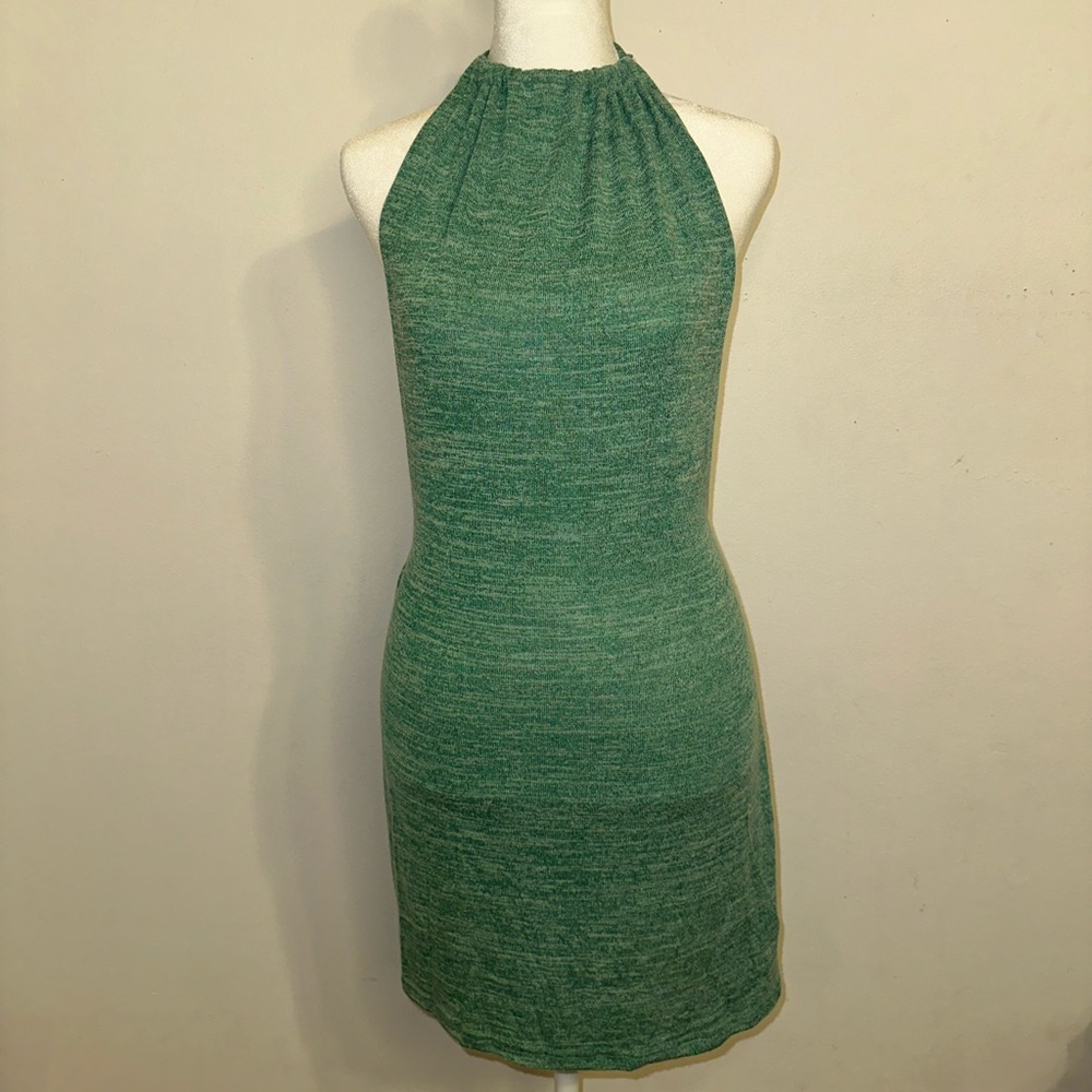 Backless dress